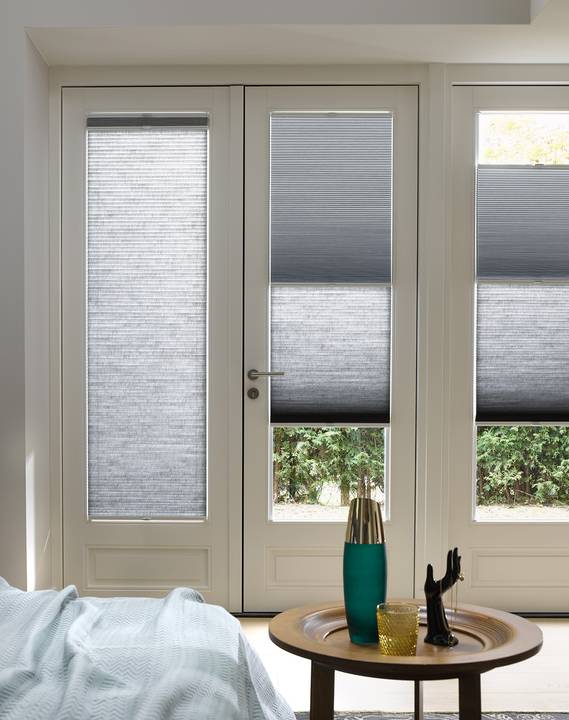 Prevent heat loss with door blinds